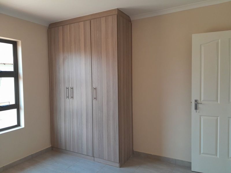 Townhouse For Sale in Amandasig - Photo 7