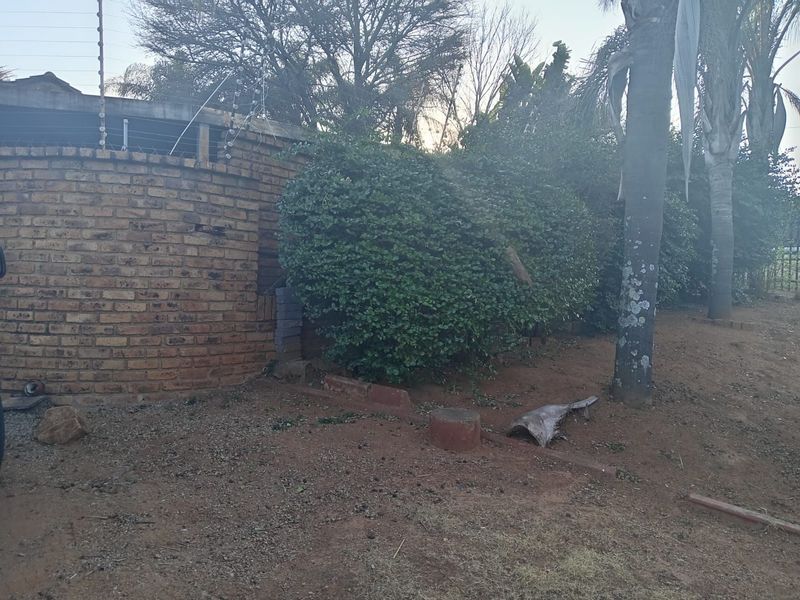 House For Sale in Hurlingham Manor - Photo 9