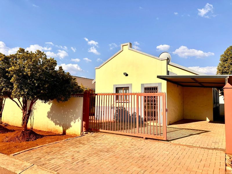 House For Sale in Hesteapark - Photo 1