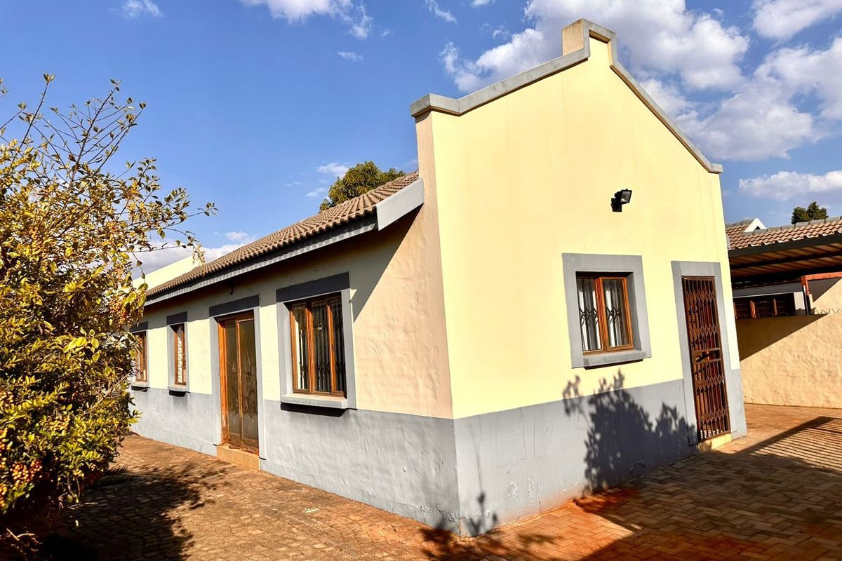 House For Sale in Hesteapark - Photo 2