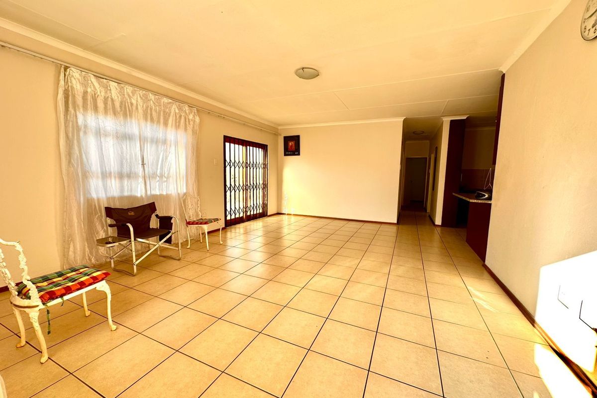 House For Sale in Hesteapark - Photo 5