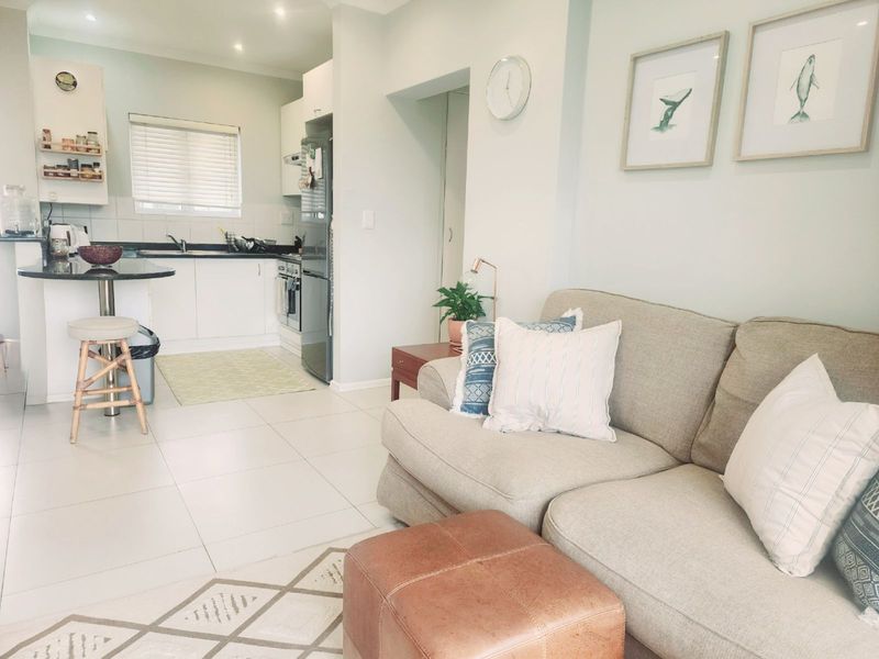 Apartment For Sale in Sheffield Beach - Photo 3