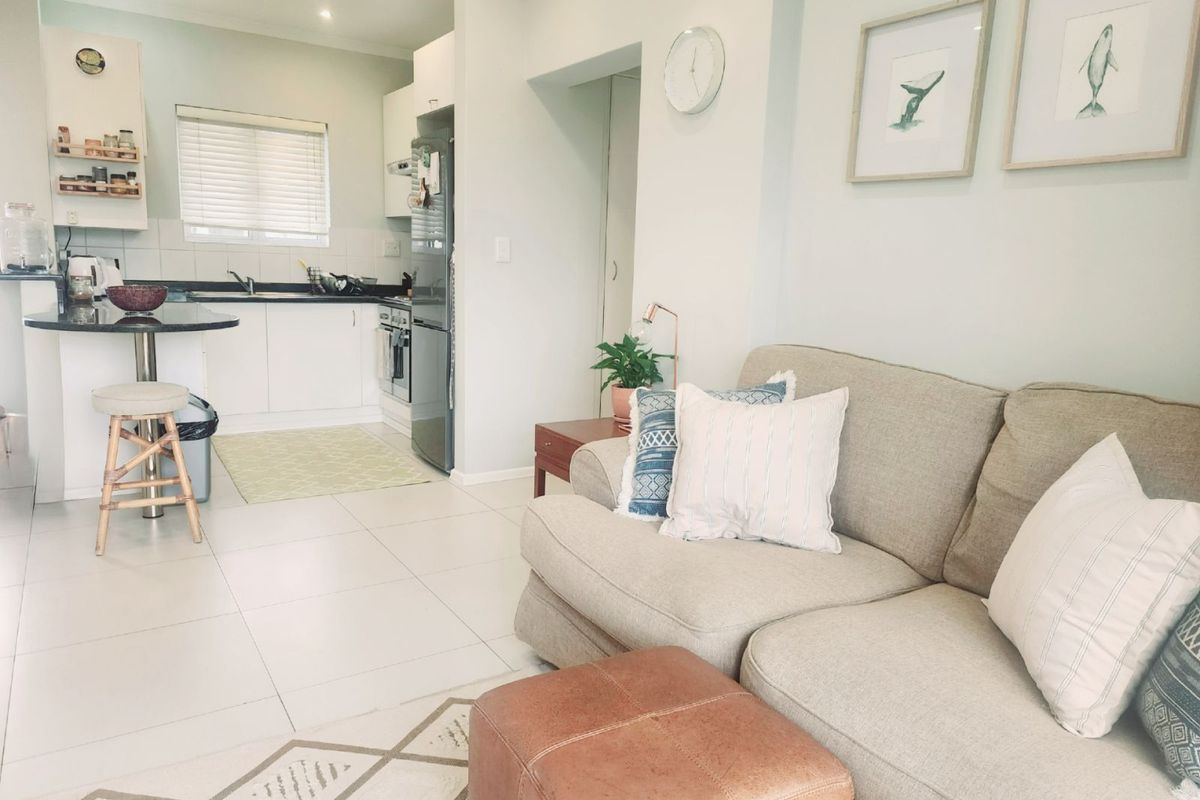 Apartment For Sale in Sheffield Beach - Photo 3