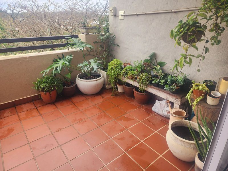 Apartment For Sale in Sheffield Beach - Photo 2