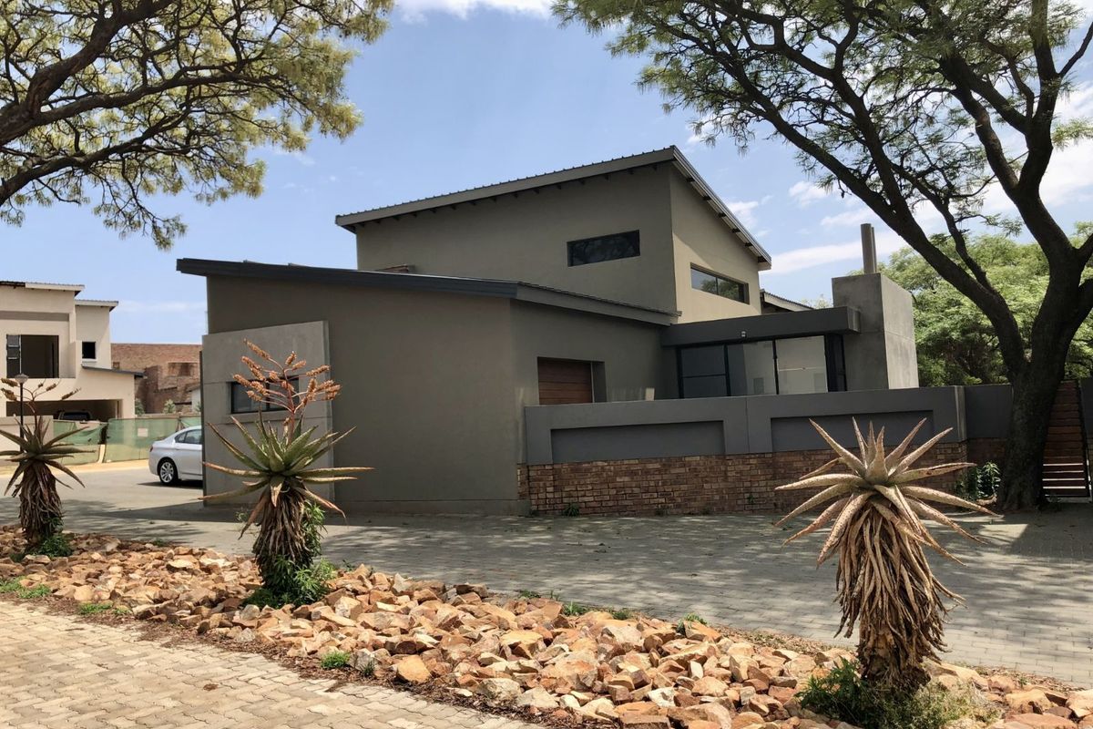 House For Sale in Roodepark Eco Estate - Photo 2