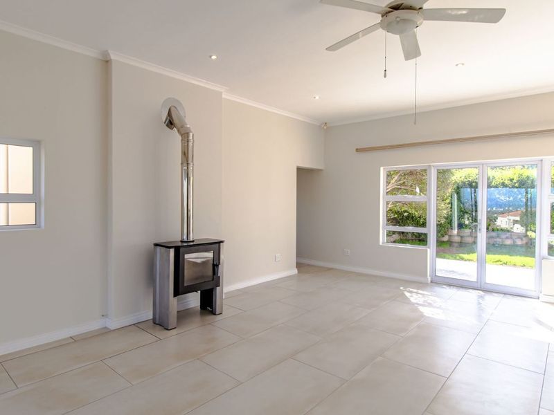 House For Sale in Dennegeur - Photo 10