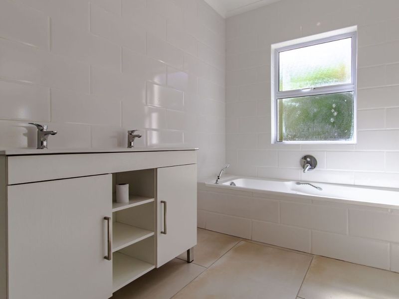 House For Sale in Dennegeur - Photo 7