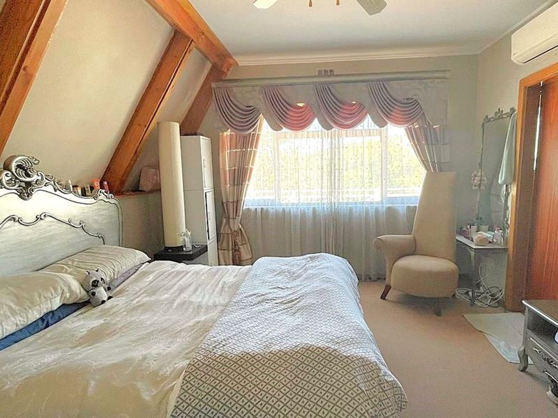 House For Sale in The Village - Photo 10