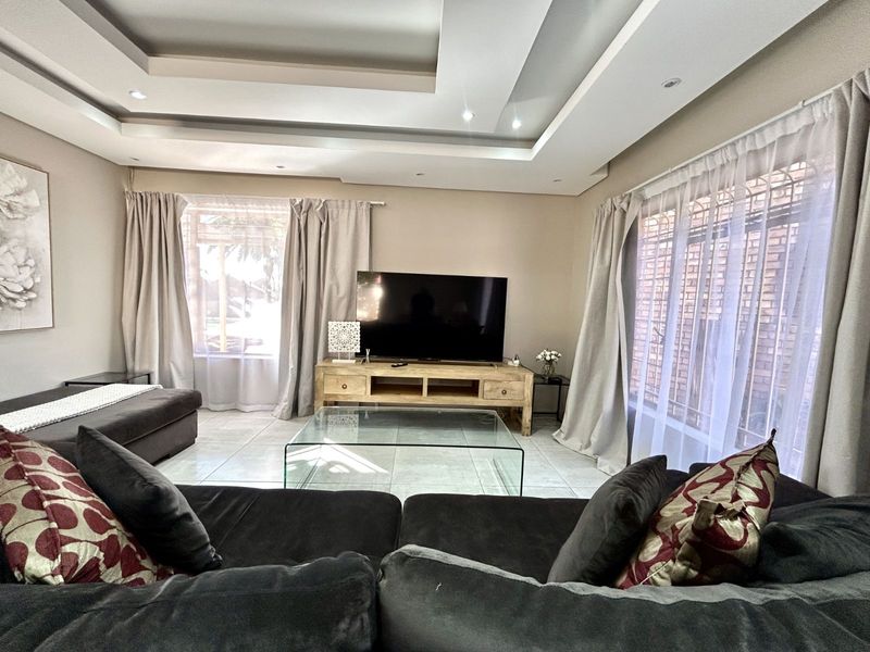 House For Sale in Rooihuiskraal - Photo 5