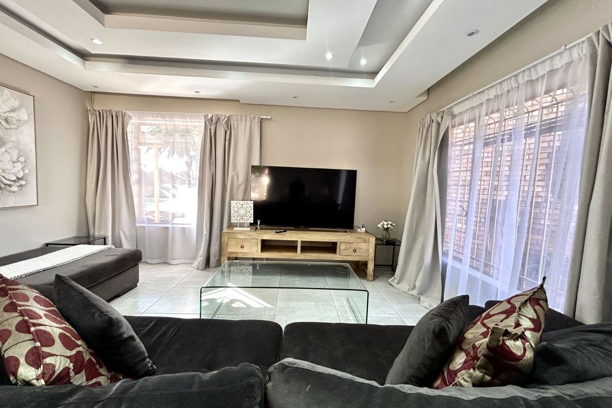 House For Sale in Rooihuiskraal - Photo 5