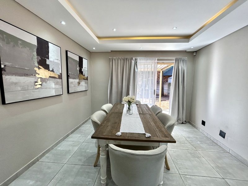 House For Sale in Rooihuiskraal - Photo 10