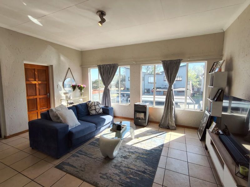 Apartment For Sale in Ferndale - Photo 2