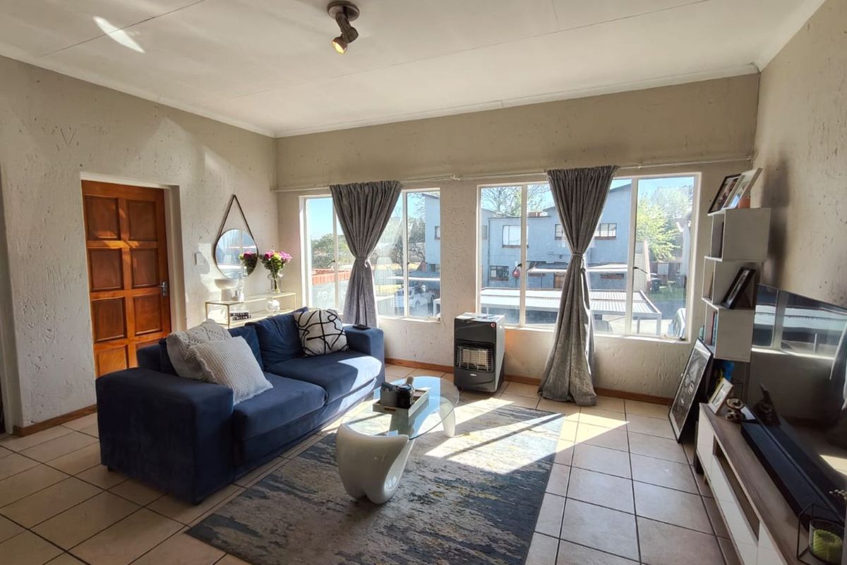 Apartment For Sale in Ferndale - Photo 2