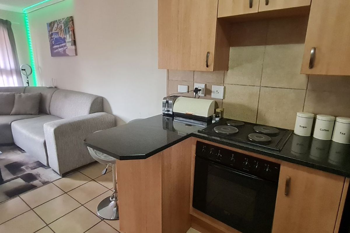 Apartment For Sale in Onverwacht - Photo 2