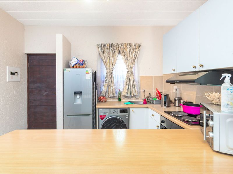 Apartment For Sale in Magaliessig - Photo 3