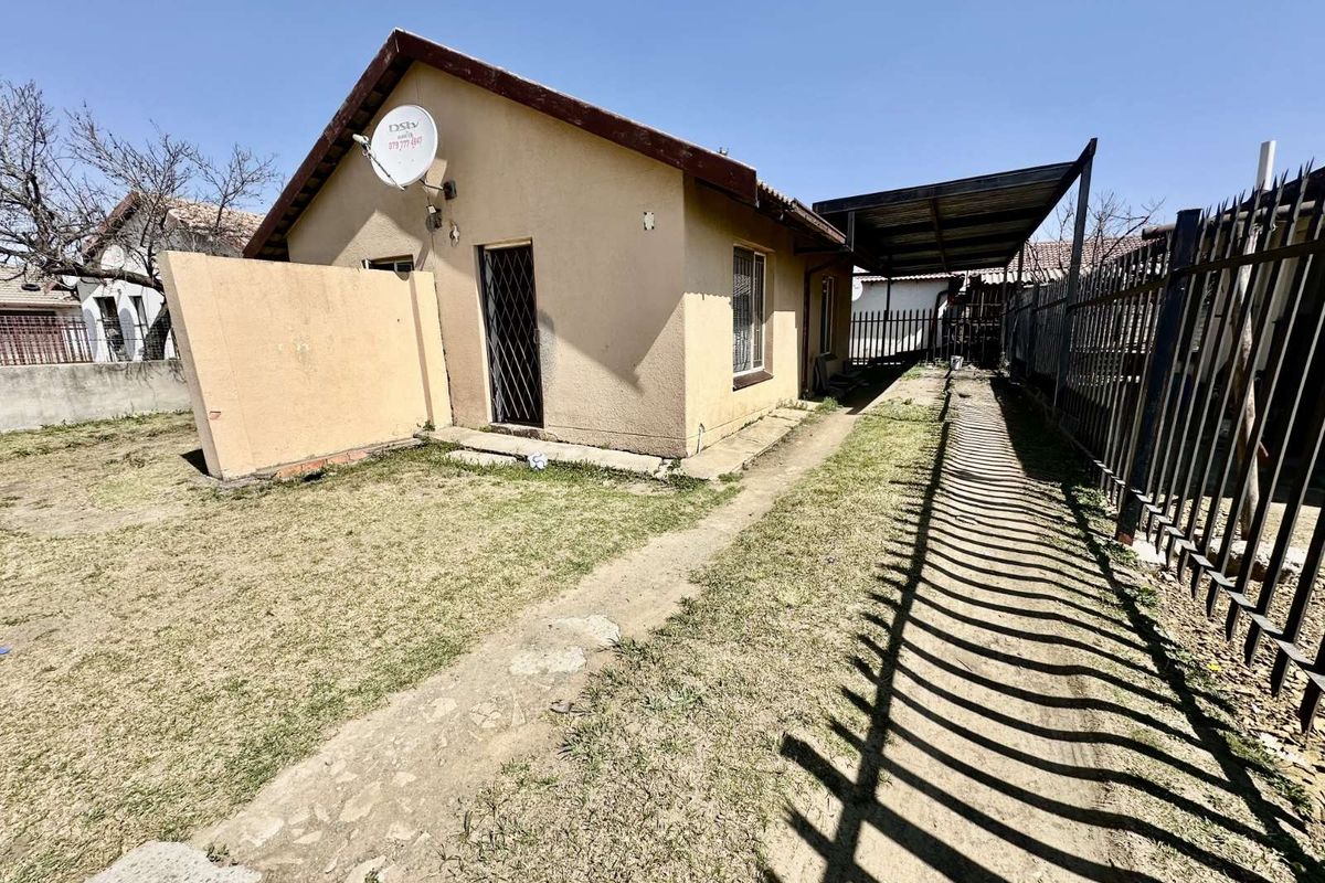 House For Sale in Embalenhle - Photo 2