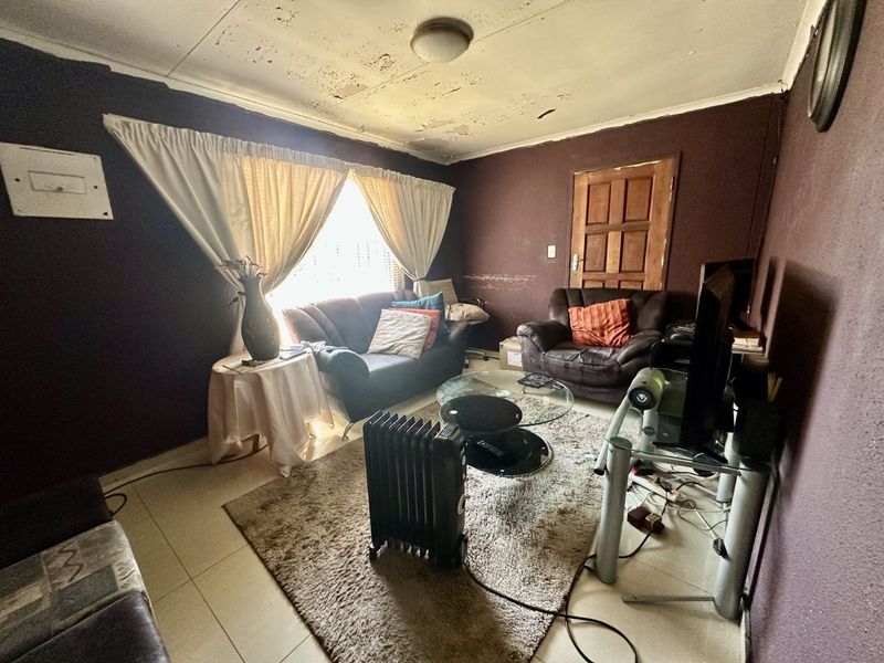 House For Sale in Embalenhle - Photo 7