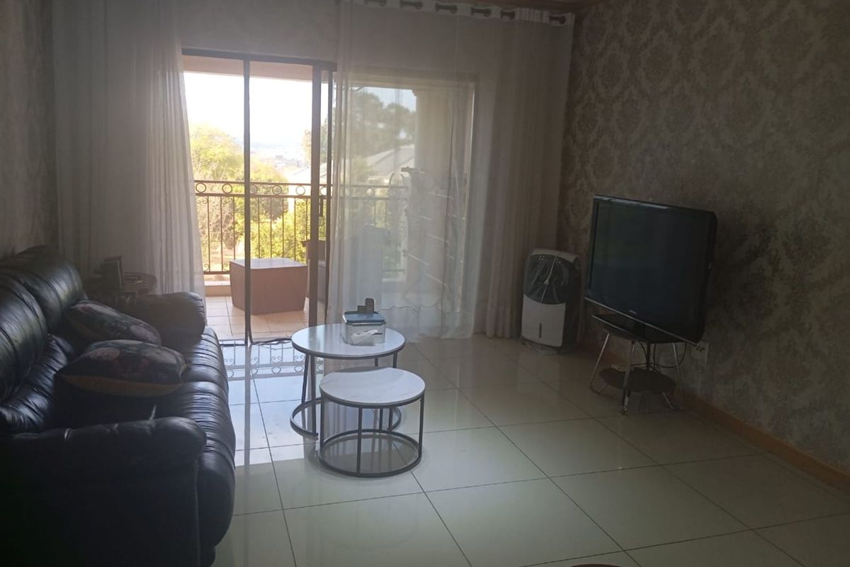 Apartment For Sale in Broadacres - Photo 4