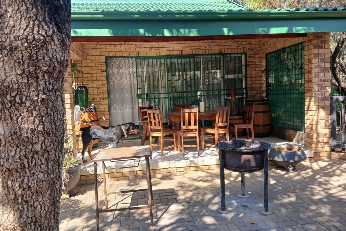 Townhouse For Sale in Bela Bela Central - Photo 5