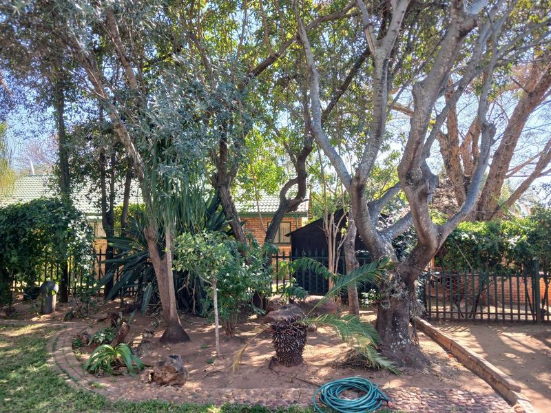 Townhouse For Sale in Bela Bela Central - Photo 4