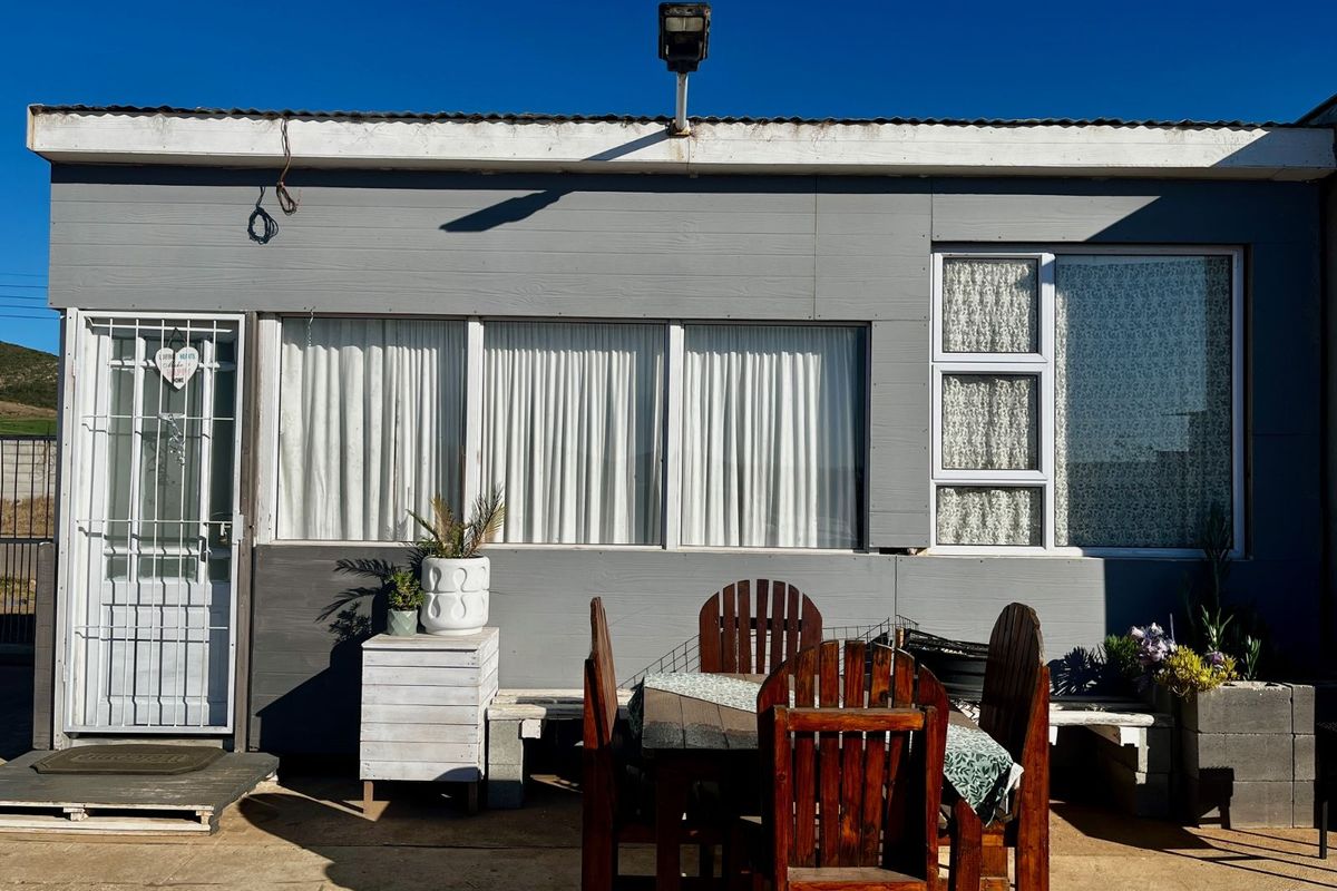 Industrial For Sale in Kruisrivier - Photo 2