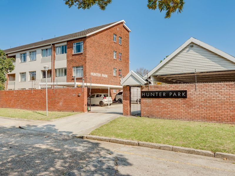 Apartment For Sale in St Georges Park - Photo 2