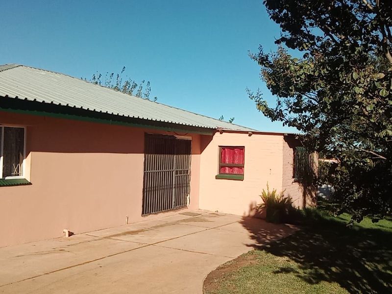 Farm For Sale in Wheatlands AH - Photo 2