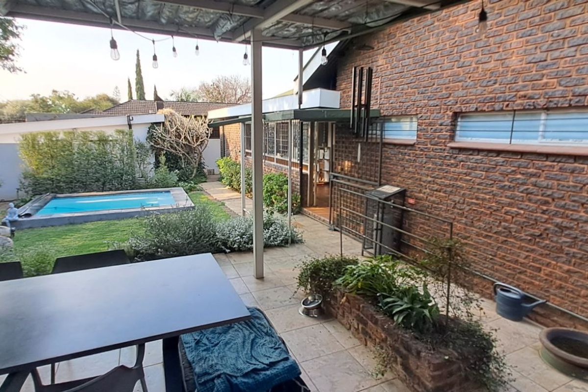 House For Sale in Villieria - Photo 2