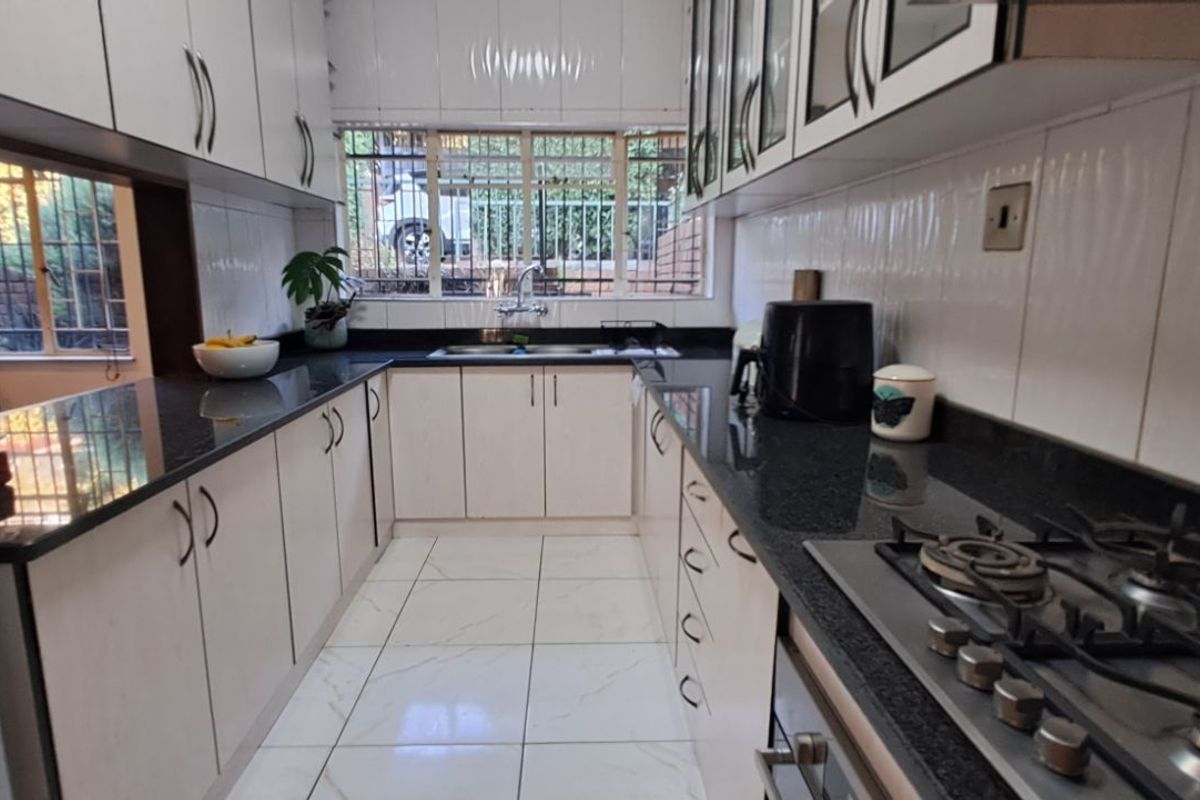 House For Sale in Villieria - Photo 4