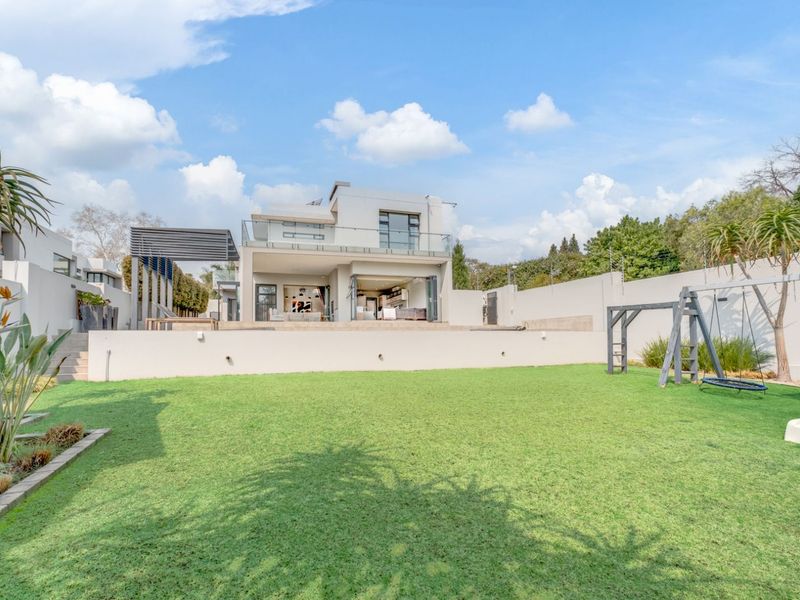 House For Sale in Bryanston - Photo 4