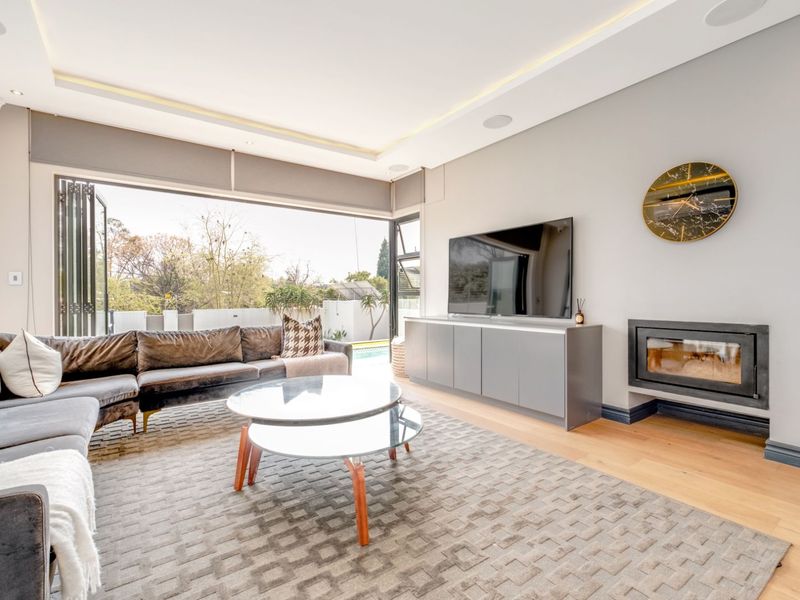 House For Sale in Bryanston - Photo 9