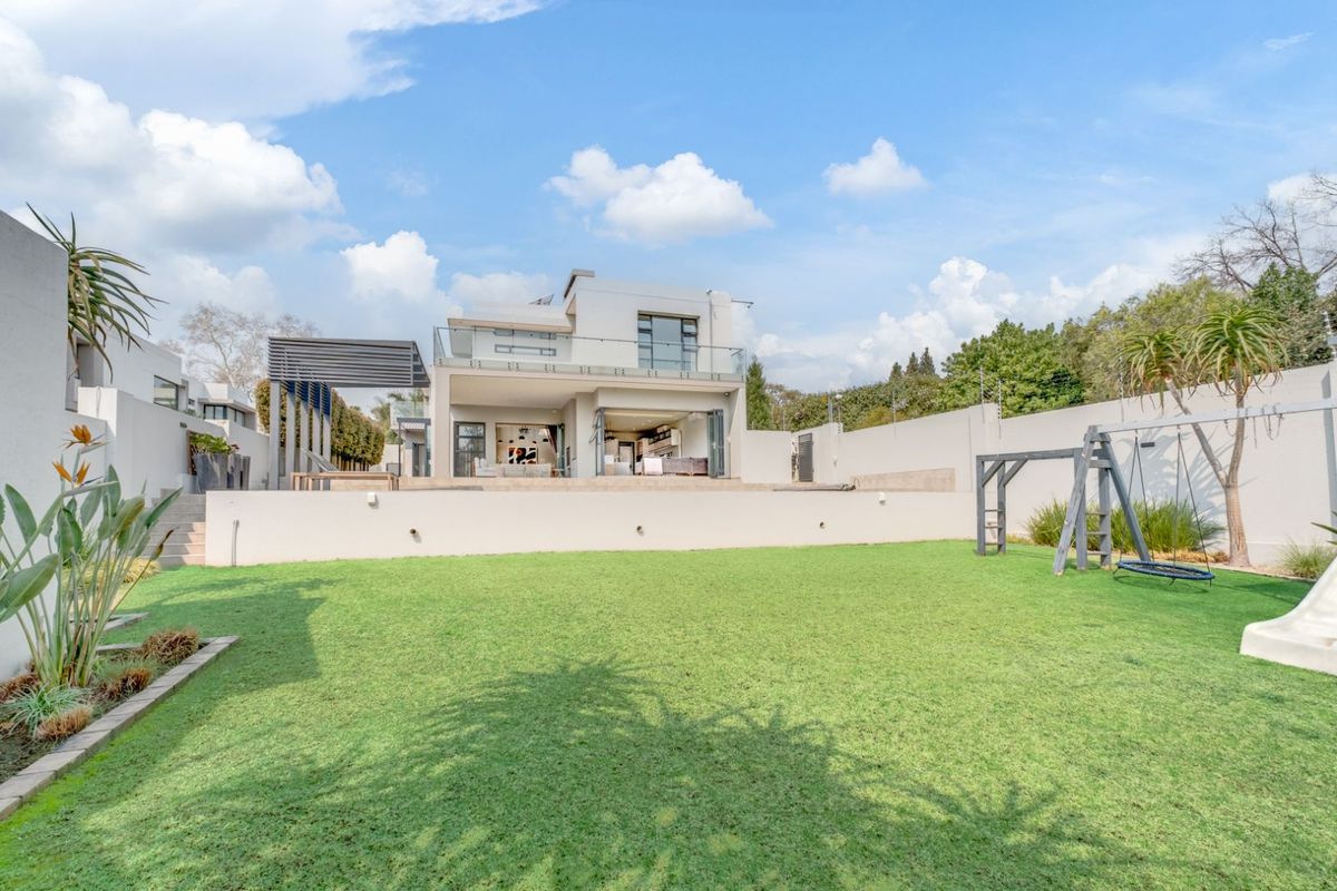 House For Sale in Bryanston - Photo 4