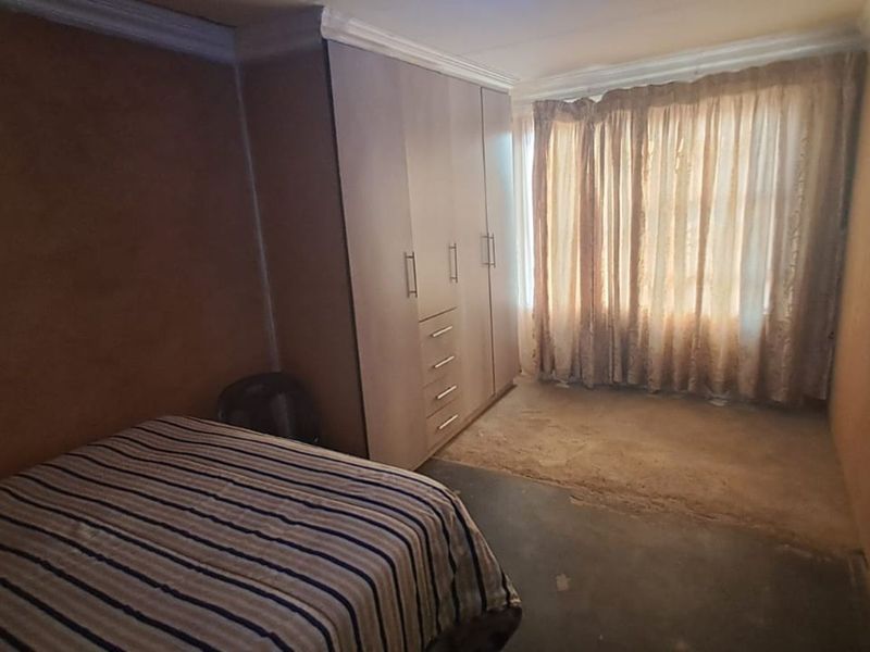 House For Sale in Mabopane Central - Photo 6