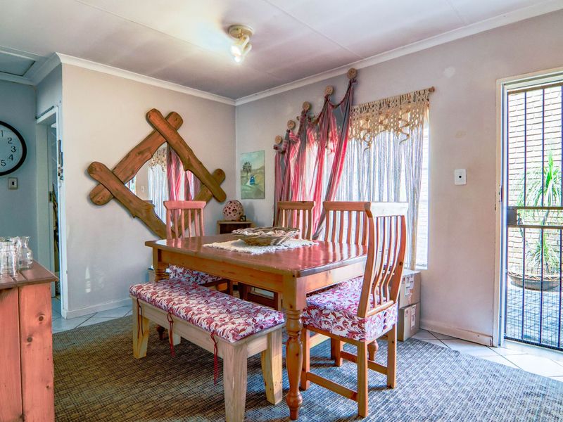 Townhouse For Sale in Amberfield - Photo 6