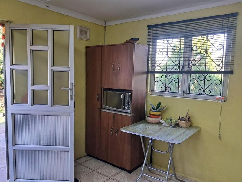 House For Sale in Savannah Park - Photo 8