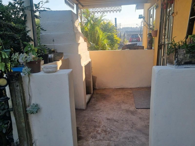 House For Sale in Savannah Park - Photo 6