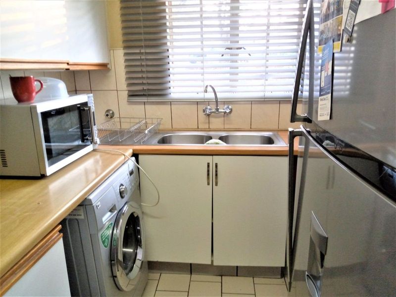 Apartment For Sale in Noordwyk - Photo 6