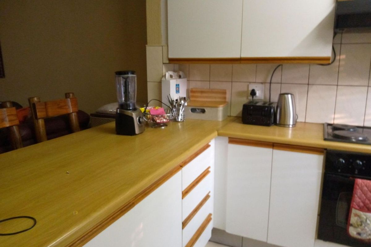 Apartment For Sale in Noordwyk - Photo 5