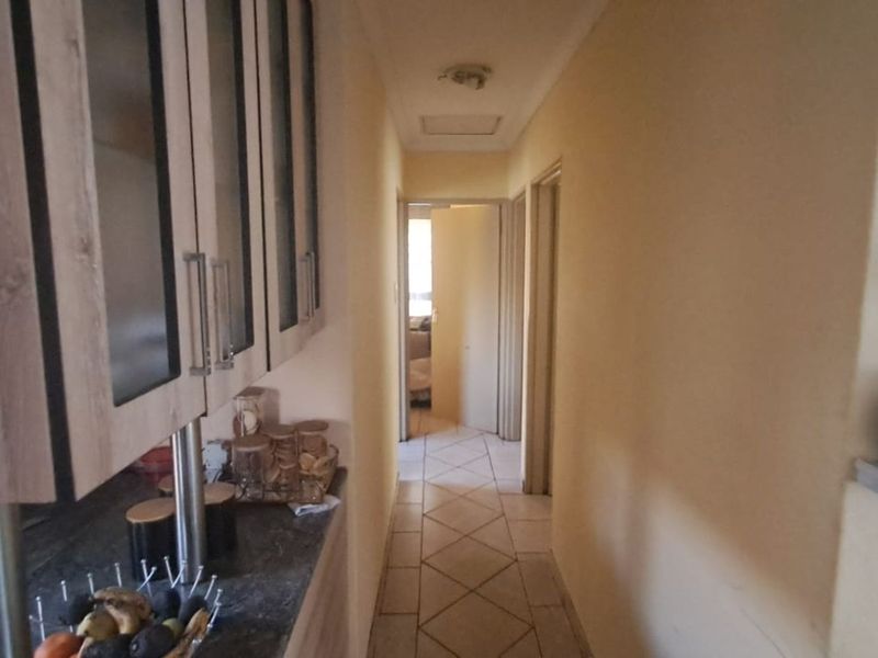 House For Sale in Soshanguve East - Photo 7