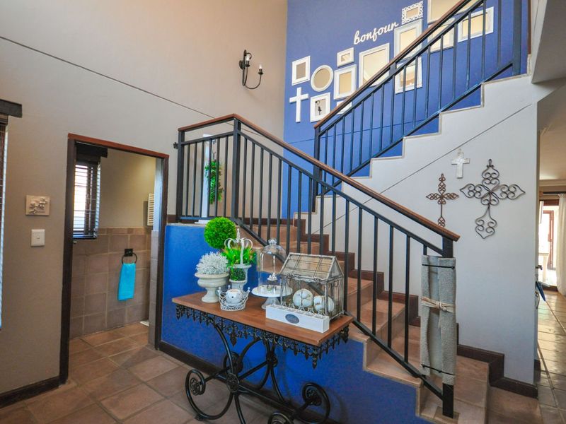 House For Sale in Bronberg - Photo 3