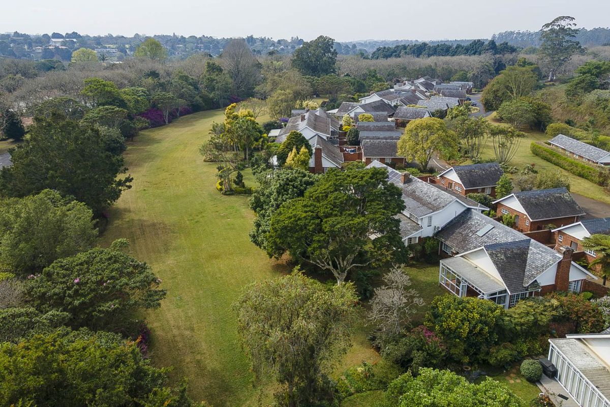 Townhouse For Sale in Hillcrest Park - Photo 2