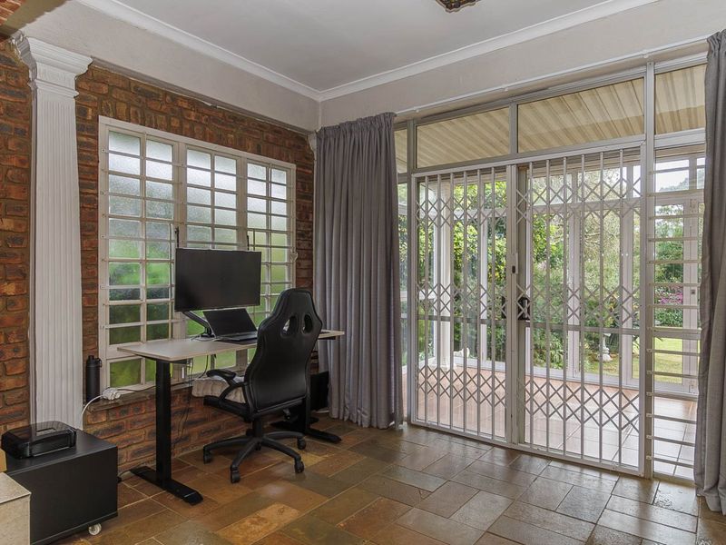 Townhouse For Sale in Hillcrest Park - Photo 5