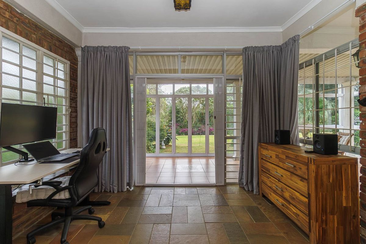 Townhouse For Sale in Hillcrest Park - Photo 4