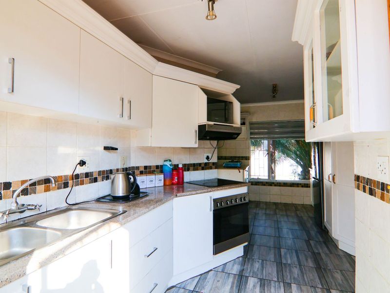 House For Sale in The Reeds - Photo 9