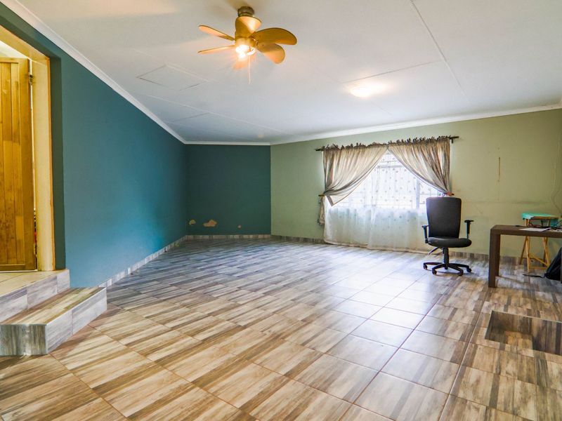 House For Sale in The Reeds - Photo 4