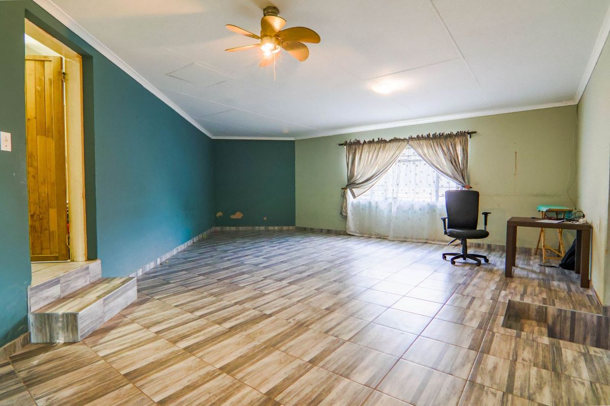 House For Sale in The Reeds - Photo 4