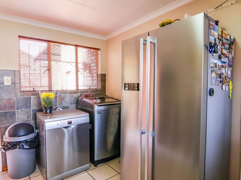 House For Sale in The Reeds - Photo 10