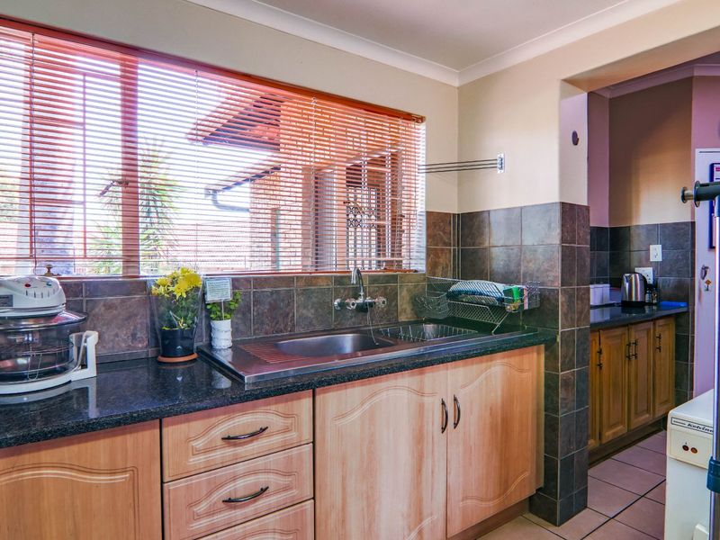 House For Sale in The Reeds - Photo 9