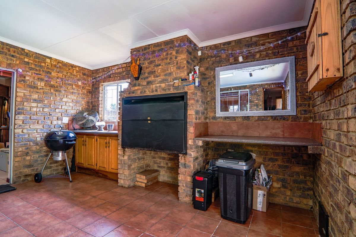 House For Sale in The Reeds - Photo 4