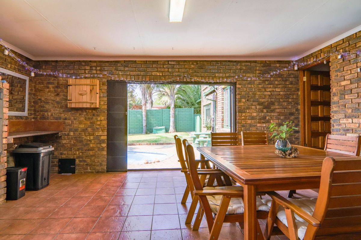 House For Sale in The Reeds - Photo 5